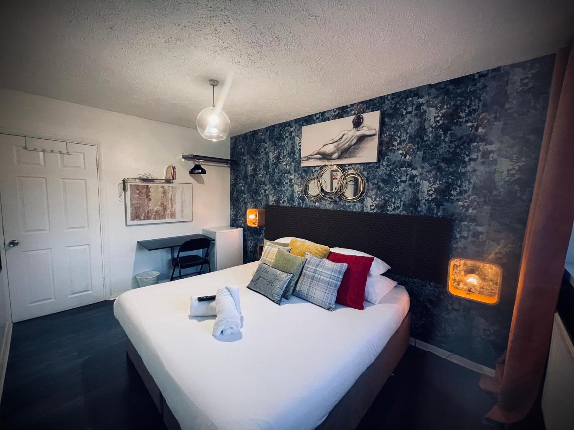 דירות לונדון R1 Superking Sized Bed & 65" Tv On The Wall In Clapham מראה חיצוני תמונה