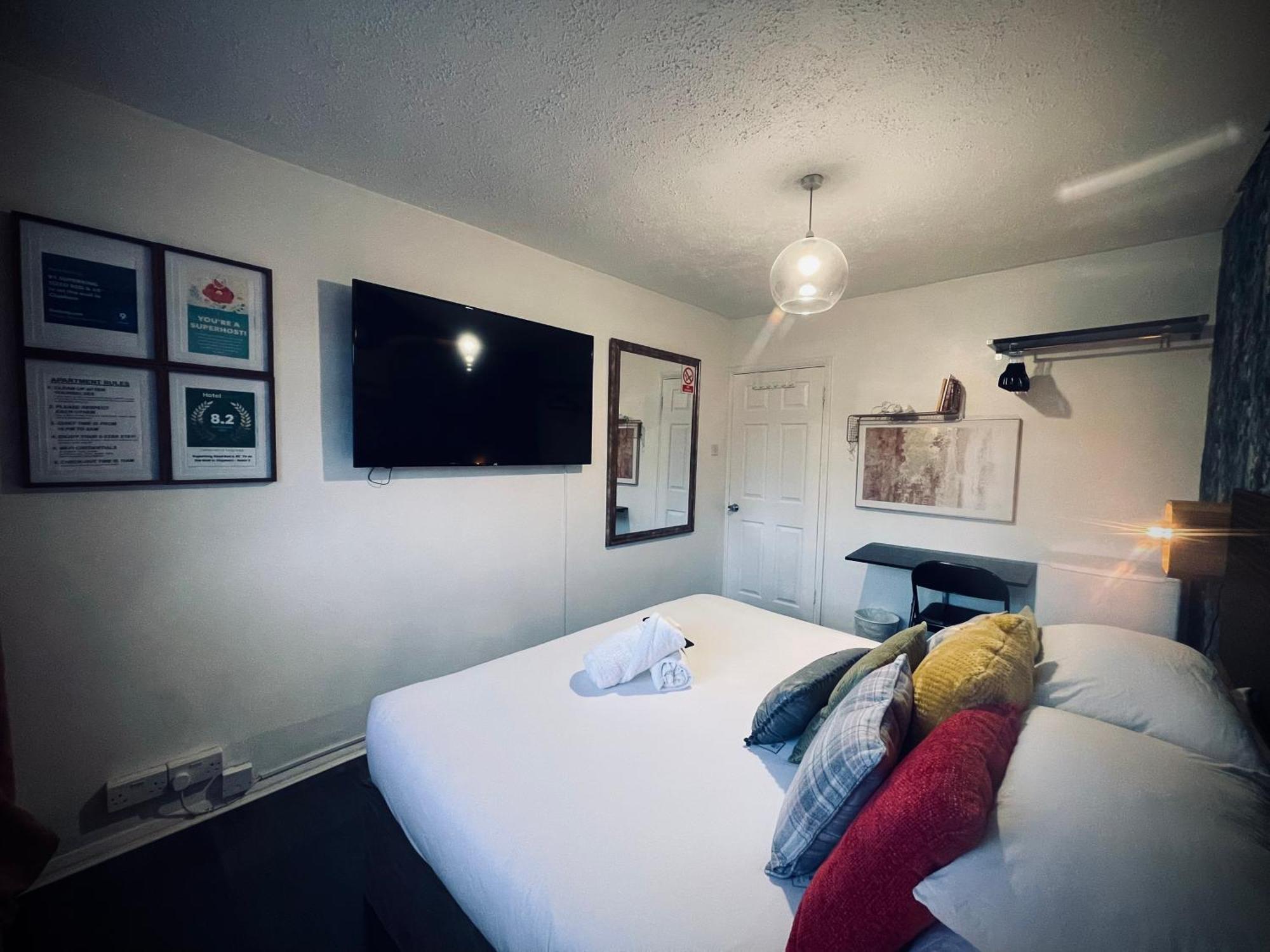 דירות לונדון R1 Superking Sized Bed & 65" Tv On The Wall In Clapham מראה חיצוני תמונה