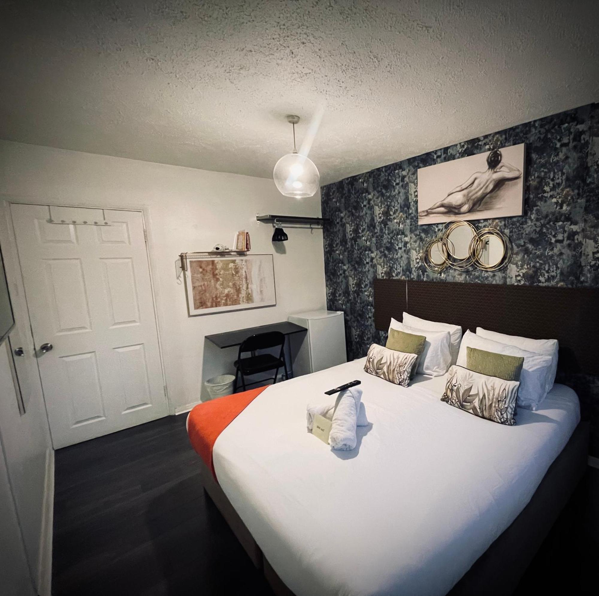 דירות לונדון R1 Superking Sized Bed & 65" Tv On The Wall In Clapham מראה חיצוני תמונה