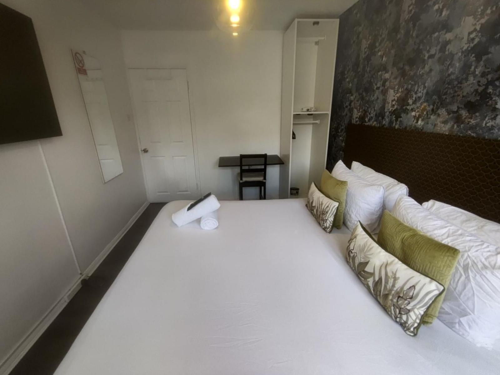 דירות לונדון R1 Superking Sized Bed & 65" Tv On The Wall In Clapham מראה חיצוני תמונה