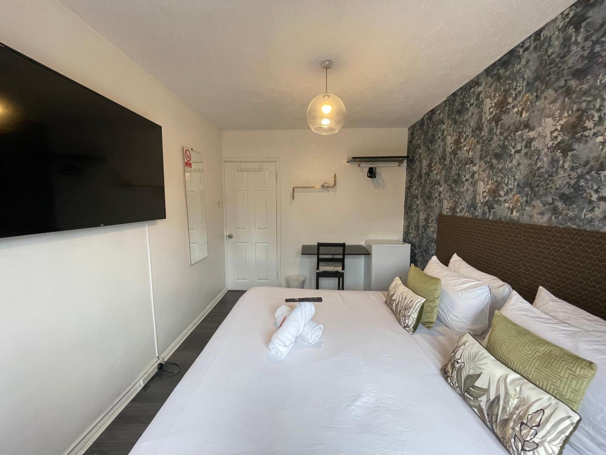 דירות לונדון R1 Superking Sized Bed & 65" Tv On The Wall In Clapham מראה חיצוני תמונה