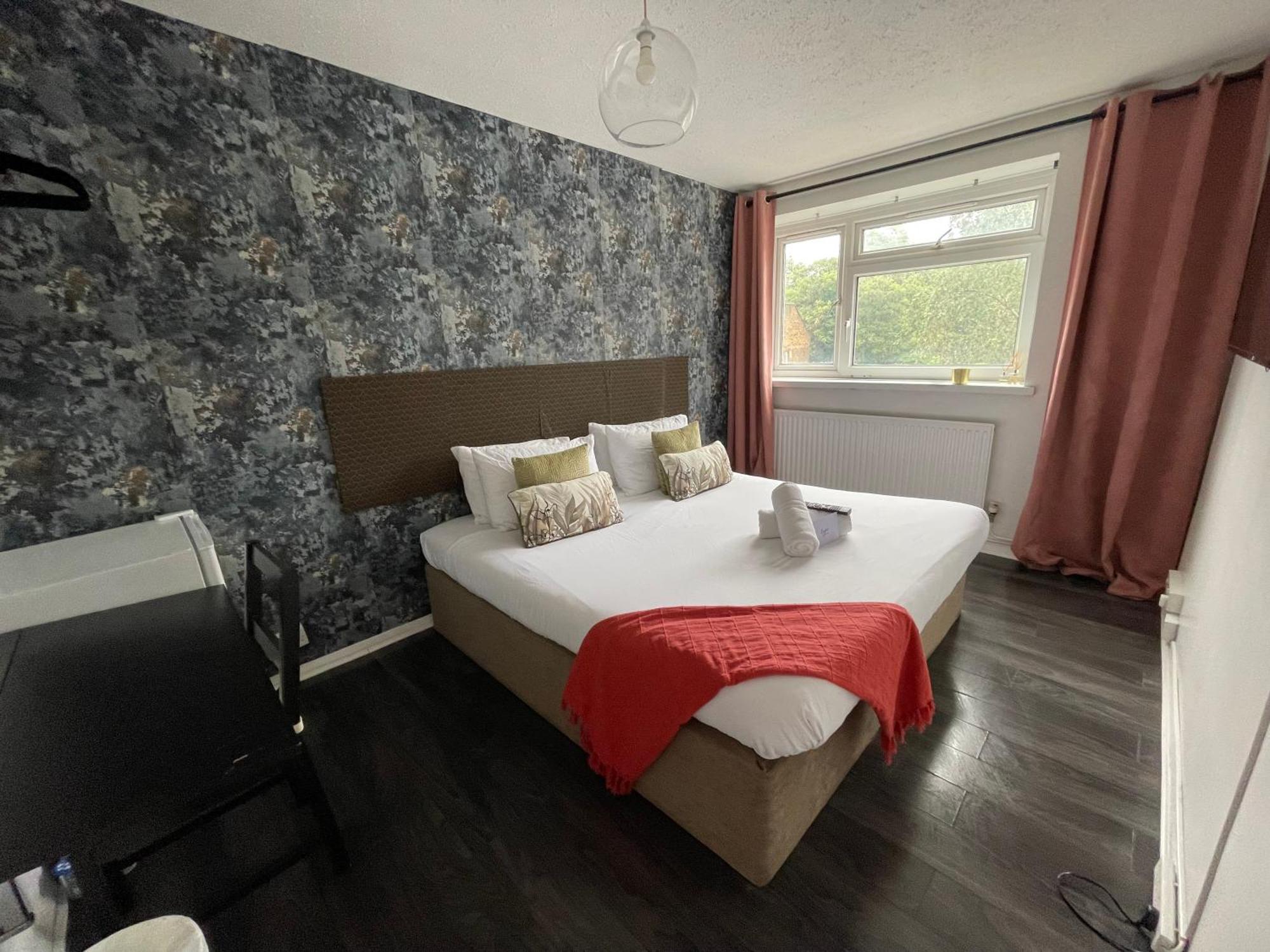 דירות לונדון R1 Superking Sized Bed & 65" Tv On The Wall In Clapham מראה חיצוני תמונה